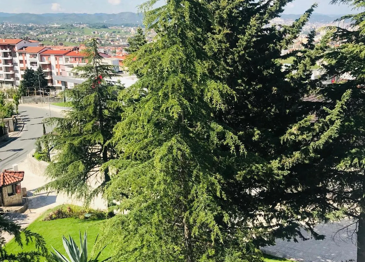 Chateau Linza Resort Tirana Hotel